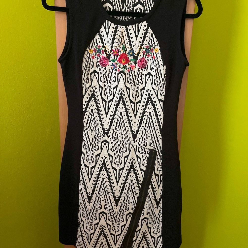 NEW white/black floral dress DESIGUAL